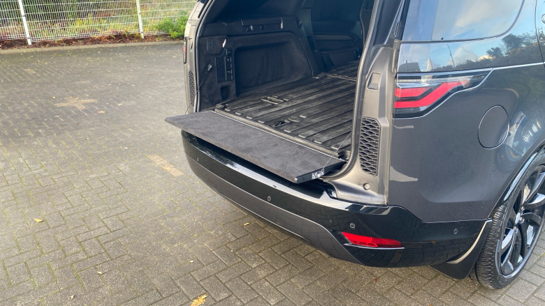 Land Rover Discovery Diesel 3.0 D300 R-Dynamic SE Commercial Auto